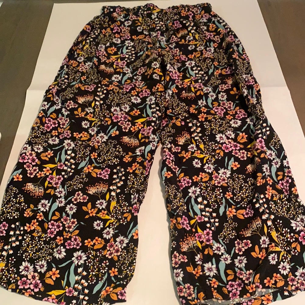 Adorable Juniors wide leg Palazzos